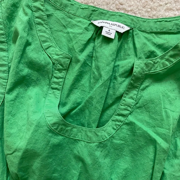 Banana Republic Sleeveless Blouse - Picture 3 of 3